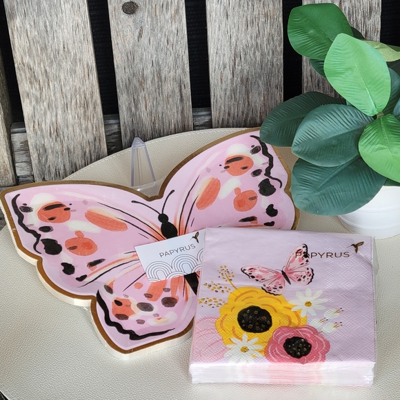 Papyrus Pink and Gold Butterfly Plastic Plates & Napkins - Picture 3 of 4